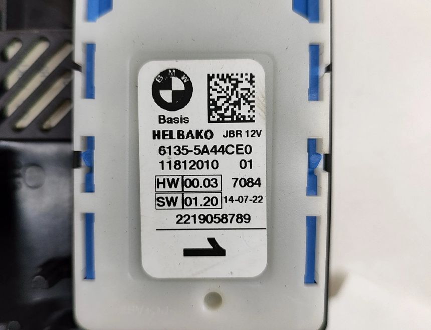 BMW 4 Series G22, G23, G26 (2020-2023) Блок предохранителей 8734162,5A44CE0 22660155