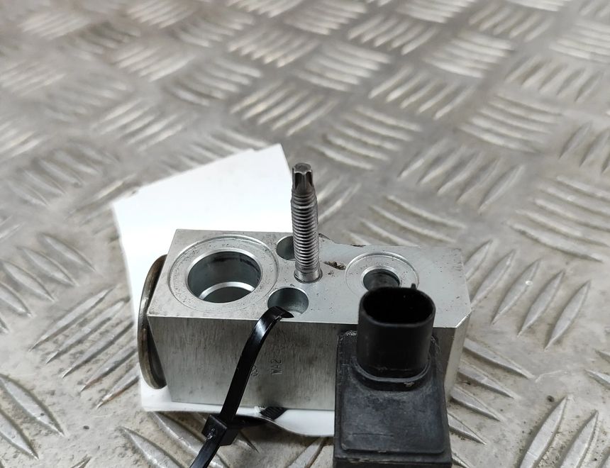 BMW 5 Series G30/G31 (2016-2023) Expanzný ventil klimatizácie 9361709 22889385