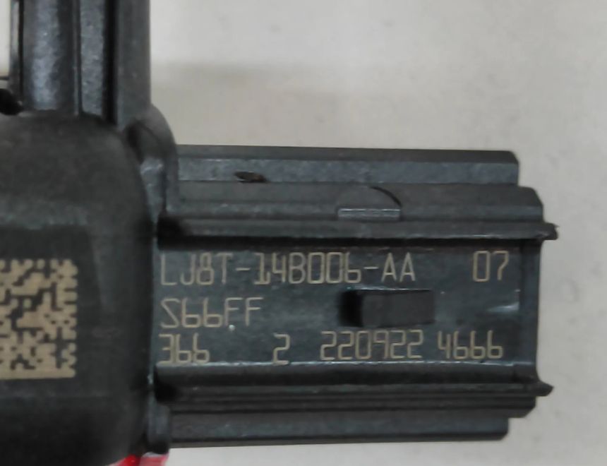 FORD USA Mustang Mach-E 1 generation (2020-2024) Датчик удара передний правый LJ8T-14B006-AA 24541987