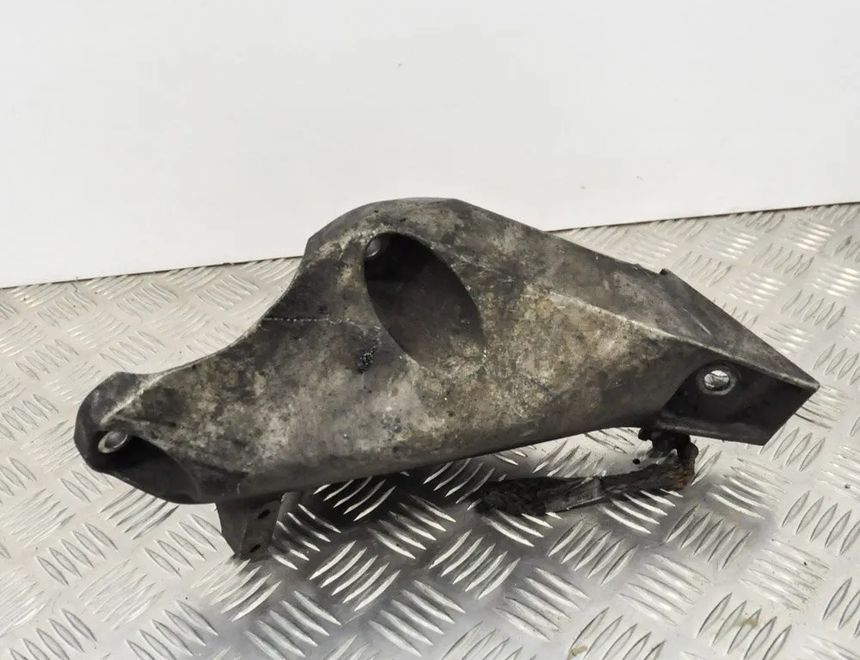 BMW X5 E70 (2006-2013) Left Side Engine Bracket 6772679 2508839