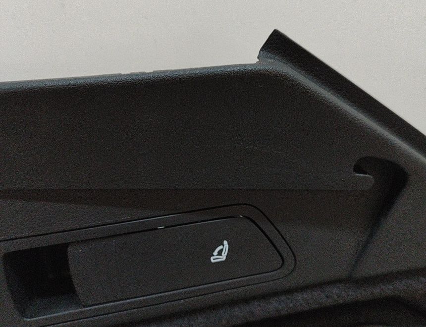 AUDI e-tron 1 generation (2018-2024) Pravá strana kufra 4KE863880 25312046