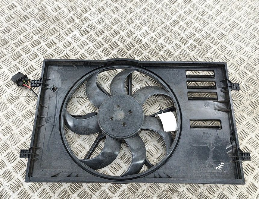 SKODA Karoq 1 generation (2017-2024) Engine Cooling Fan Radiator 0489010332,5Q0121203CT,5Q0121205AP,5Q0121207BD,5Q0959455BE 25850069