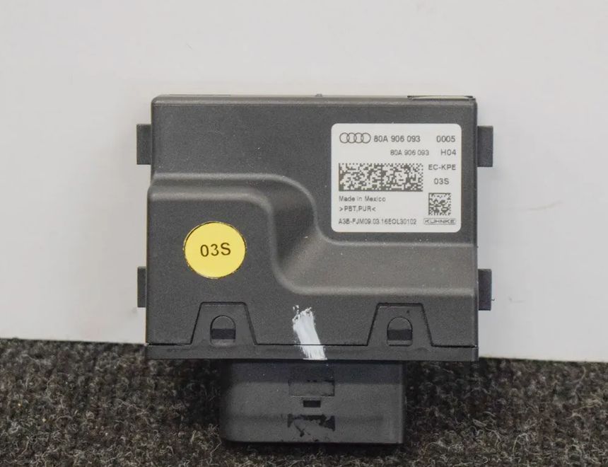 AUDI Q5 FY (2016-2024) Ovládanie palivového čerpadla 80A906093 2612115