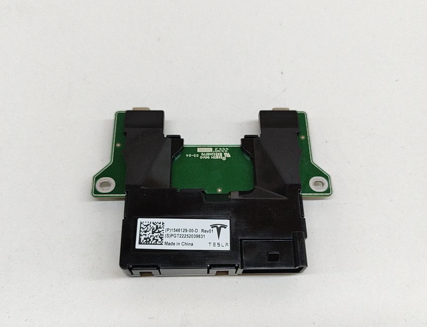 TESLA Model Y 1 generation (2020-2024) USB 1546129-00-D,1546129-61-D 26251861