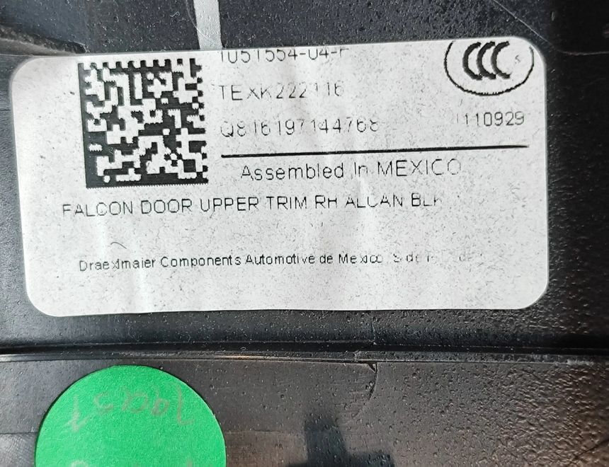 TESLA Model X 1 generation (2015-2024) Pravý zadný dverový panel 1051554-04-F,1067569-00-B 27208342