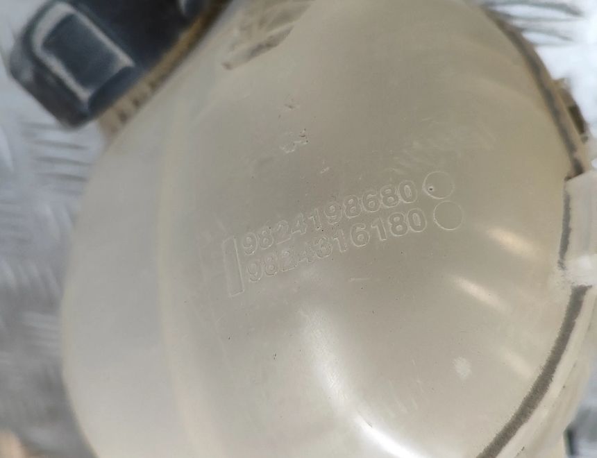 PEUGEOT 2008 2 generation (2019-2023) Expansion Tank 9824316180,9824198680 27959888