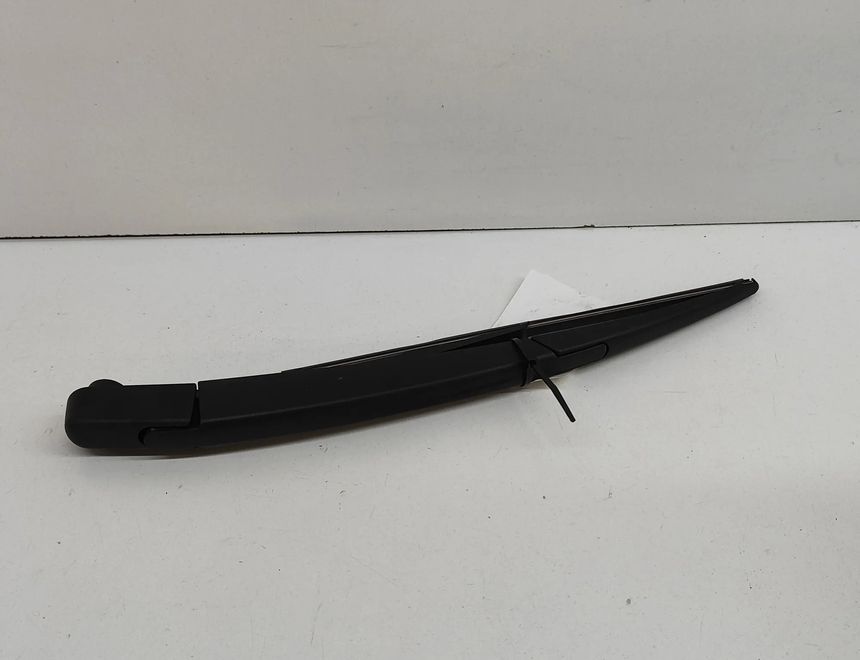 PEUGEOT 2008 2 generation (2019-2023) Tailgate Window Wiper Arm 1671211380,80011247,80003217,6429HE 27959935