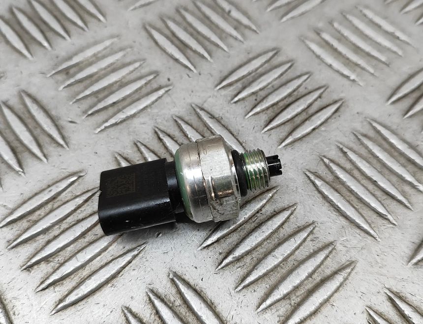 TESLA Model 3 1 generation (2017-2024) Senzor tlaku klimatizácie 1581610-00-B 28195307