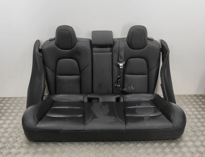 TESLA Model 3 1 generation (2017-2024) Внутренние сиденья с комплектом дверных карт 1614945-00-A,3067956-00-A,1593863-00-A,1588127-02-C,1593860-00-A 28201482