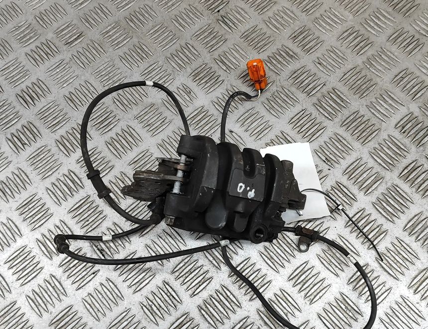 HONDA NT Передний правый боковой тормозной суппорт 28389439