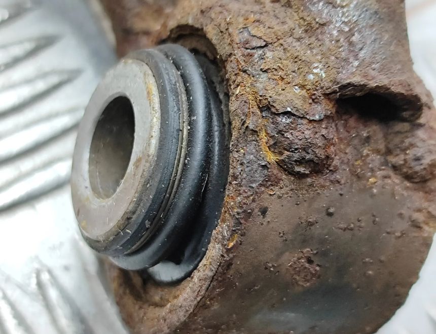 MASERATI Ghibli 3 generation (2013-2024) Zadná ľavá vidlica tvaru H 670036580 28460334