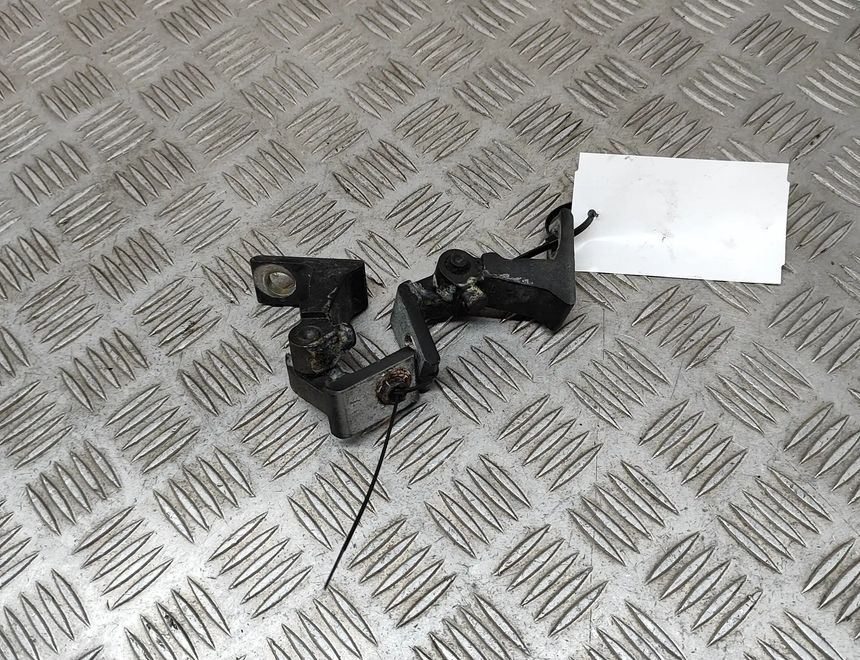 VOLKSWAGEN Amarok 1 generation (2010-2022) Right front door hinge kit 8K0831402D,8K0831402A 28605400