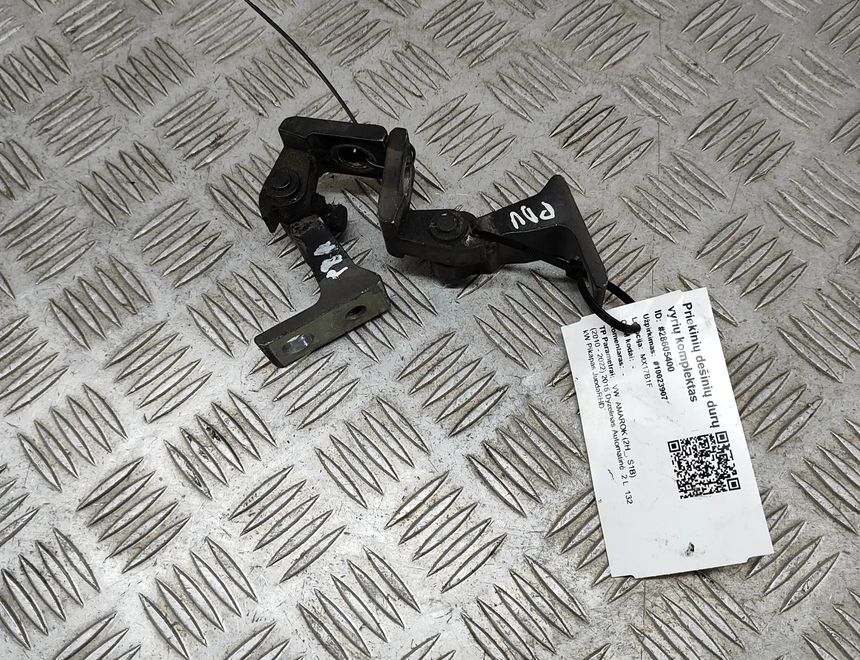 VOLKSWAGEN Amarok 1 generation (2010-2022) Right front door hinge kit 8K0831402D,8K0831402A 28605400