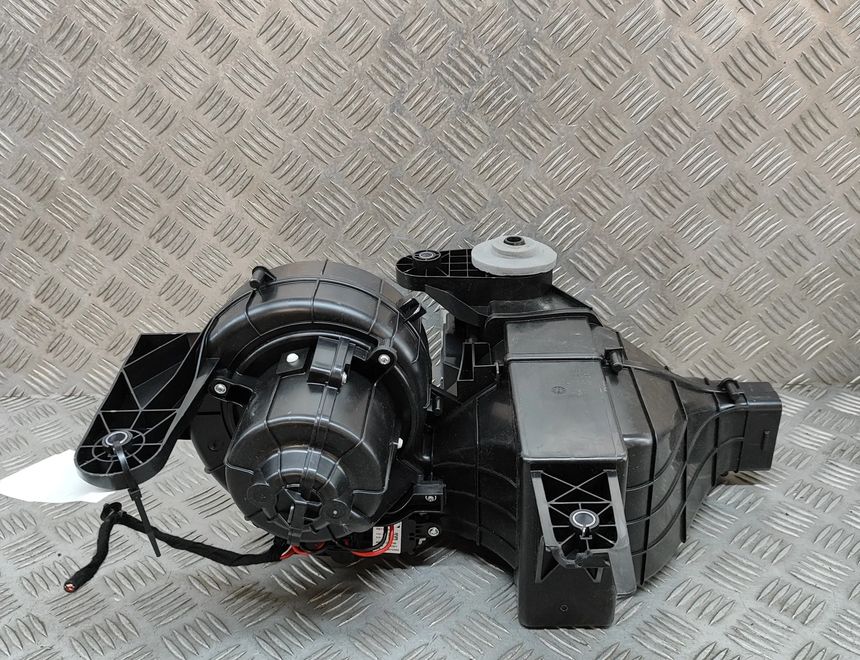 VOLVO XC90 2 generation (2014-2024) Interior Heater 32392402 28971933