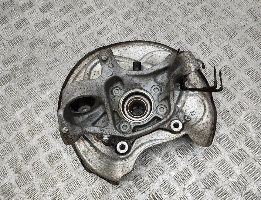 AUDI A4 B9/8W (2015-2024) Zadný ľavý náboj kolesa 8W0505431Q 28988562