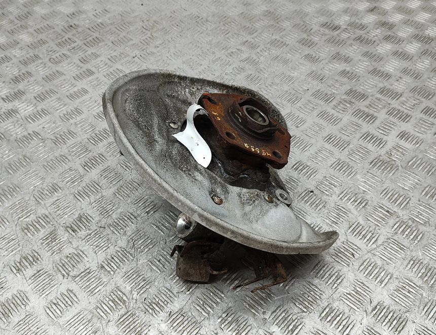 AUDI A4 B9/8W (2015-2024) Zadný ľavý náboj kolesa 8W0505431Q 28988562