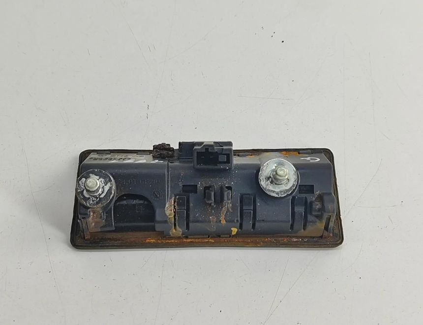 VOLKSWAGEN Passat B7 (2010-2015) Кнопка открывания задней крышки 5N0827566 29064584