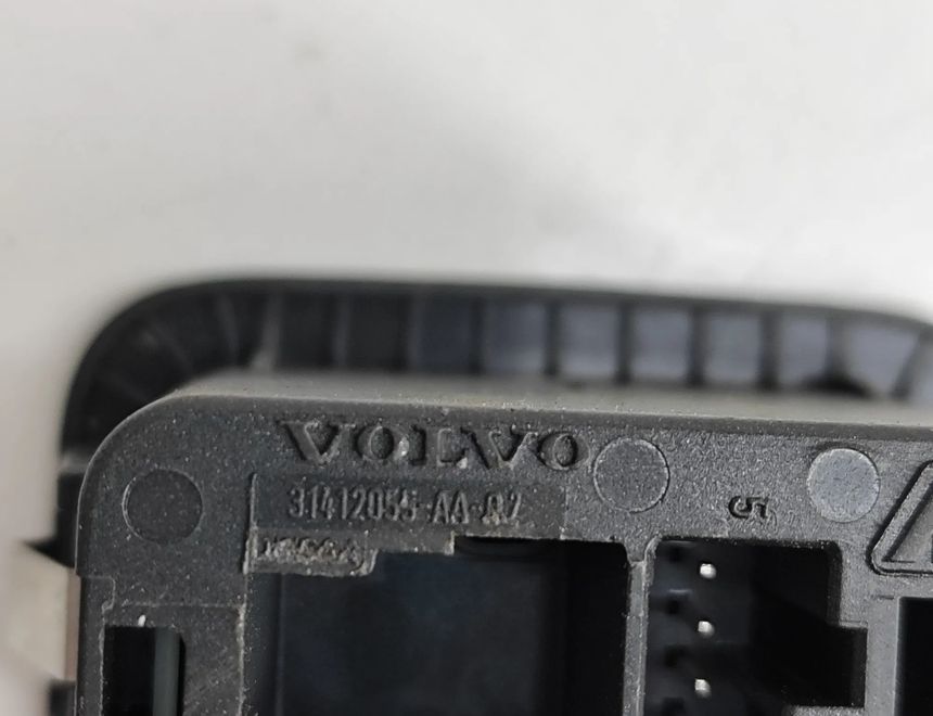 JAGUAR XE 1 generation (2014-2024) Otvorené prepínače zadného krytu 31412055,31412055AA,31412055-AA 29438459