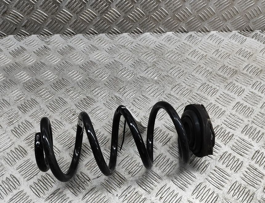 AUDI A5 Sportback F5 (2016-2024) Rear Right Coil Spring 8W0511115 29482788