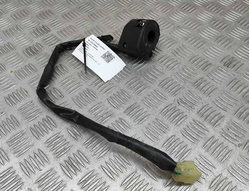 KAWASAKI NINJA H (2004-2014) Фары левой стороны переключателя передач 30130045