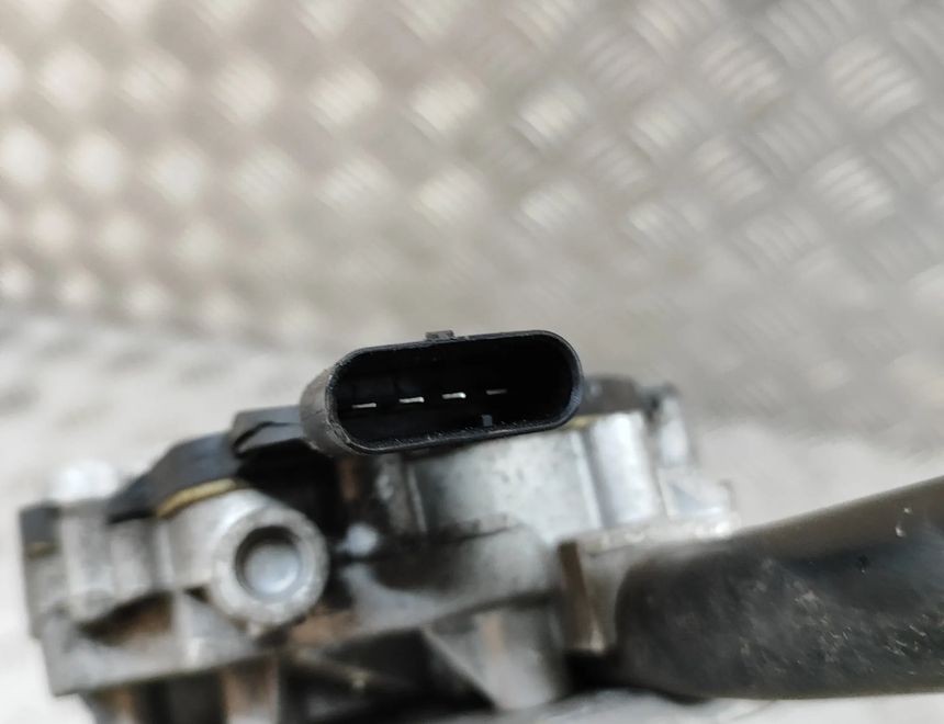 MERCEDES-BENZ CLA-Class C117 (2013-2016) Mechanizmus stierača predného čelného skla A1769061900,W000027119,A1768200140 30318030