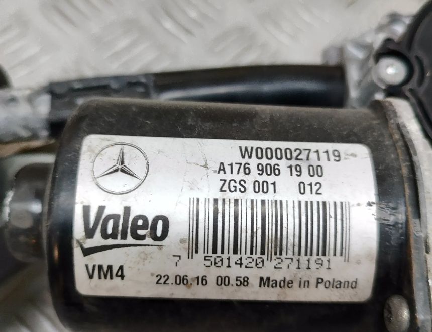 MERCEDES-BENZ CLA-Class C117 (2013-2016) Mechanizmus stierača predného čelného skla A1769061900,W000027119,A1768200140 30318030