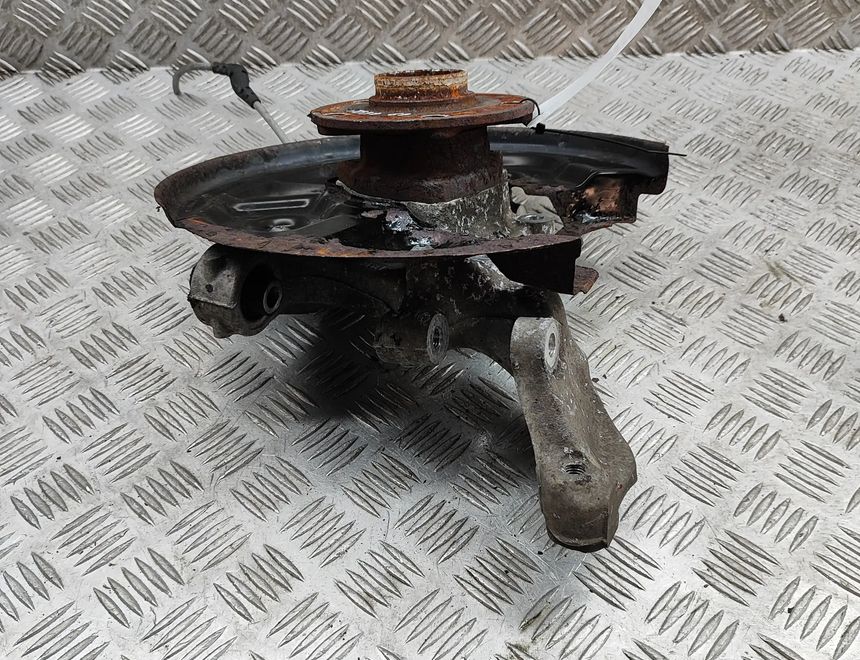 AUDI RS 3 8VA (2015-2021) Pravý zadný náboj kolesa 5Q0505436J 30336495