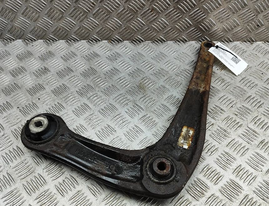 TOYOTA ProAce 2 generation (2016-2023) Ľavé dolné rameno prednej nápravy 9816863680 30436141