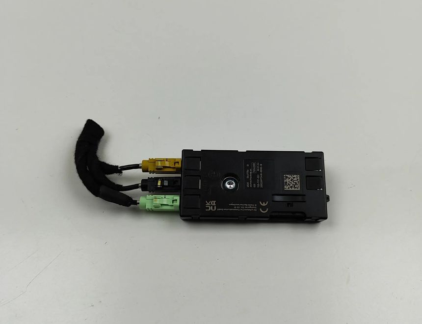 BMW 3 Series G20/G21/G28 (2018-2024) Bootlid Antenna Amplifier 5A67756 30469464