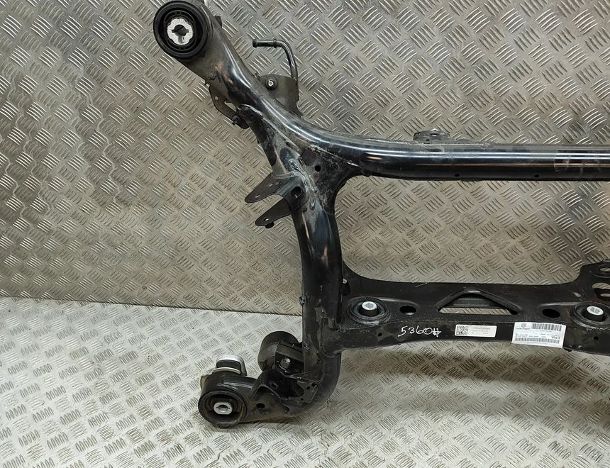 VOLKSWAGEN Touareg 3 generation (2018-2024) Траверс задний 4M0500025,4M0505235BS 30724355