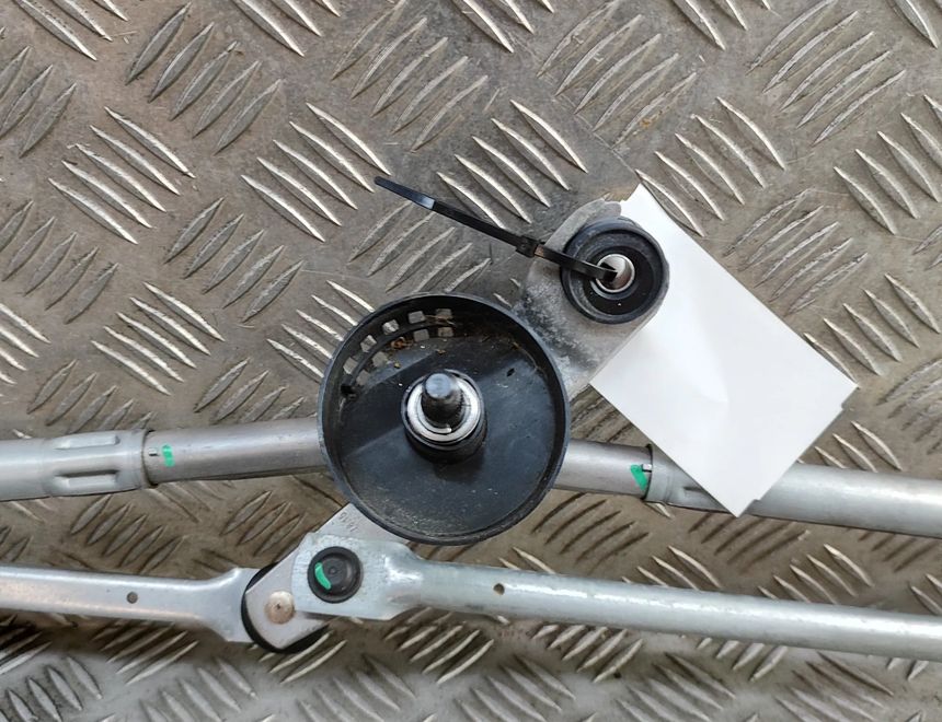 NISSAN Juke 2 generation (2019-2023) Mechanizmus stierača predného čelného skla 28800-6PA0A 30754564