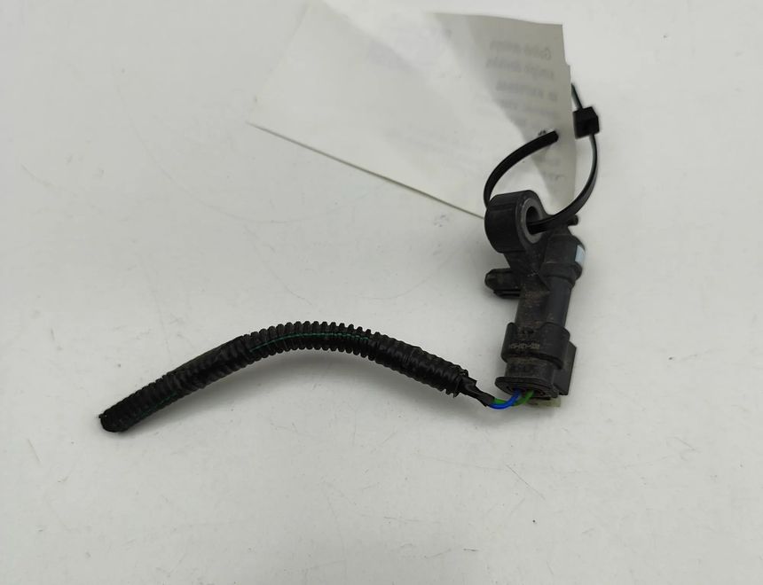 TESLA Model Y 1 generation (2020-2024) Pravý zadný senzor nárazu 1473444-00-B 30760846