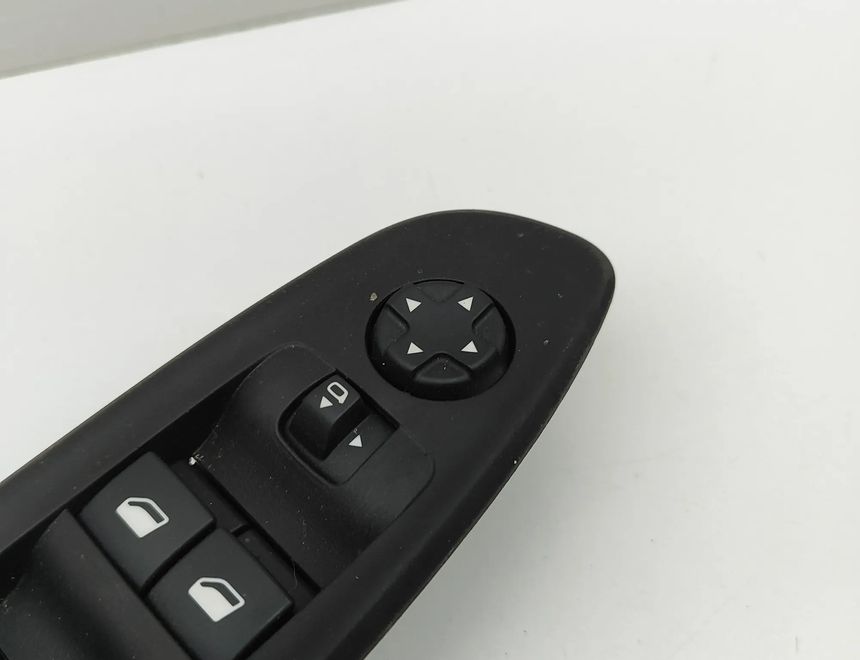 JEEP Avenger 1 generation (2023-2023) Кнопка стеклоподъемника передней правой двери 98421760ZD,7357709050 30801510