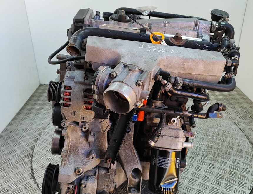 AUDI A4 B6/8E (2000-2005) Motor (Slovak) BFB 30945669