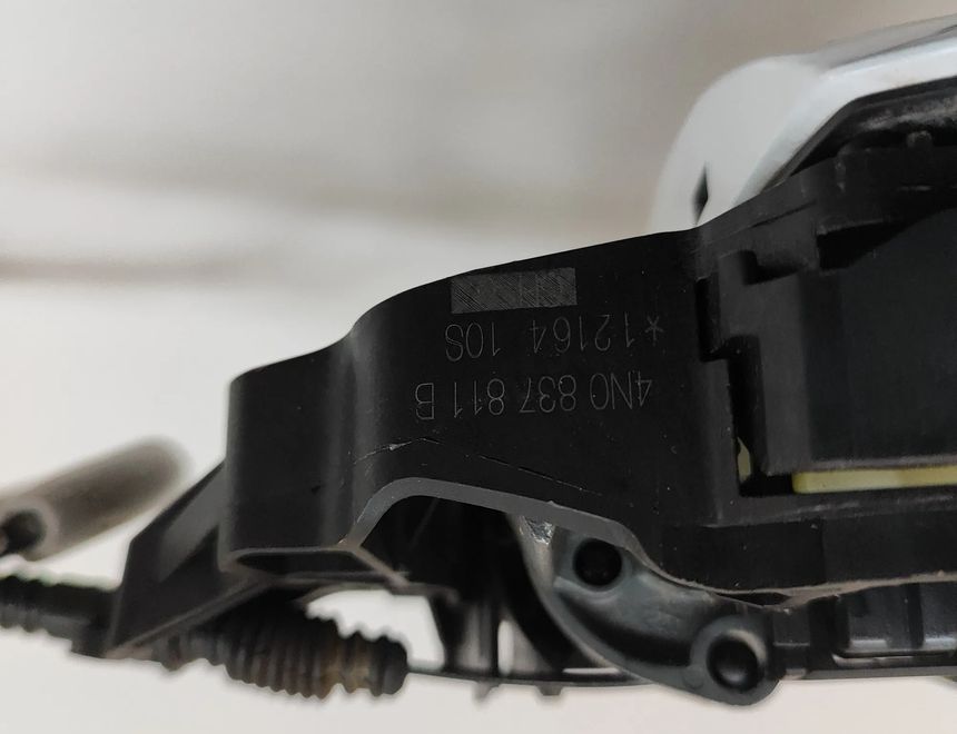 AUDI Zadné ľavé dvere vonkajšia kľučka 4N0837811B,4M8837205B 31157824