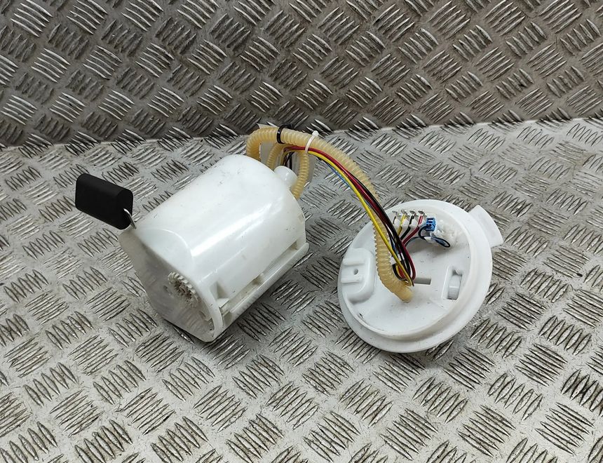 MERCEDES-BENZ CLA-Class C118 (2019-2023) Топливный насос A2474703200 31263631