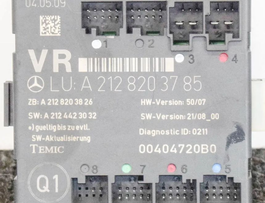 MERCEDES-BENZ E-Class W212/S212/C207/A207 (2009-2016) Predná pravá dverová ovládacia jednotka A2128203785 3134806