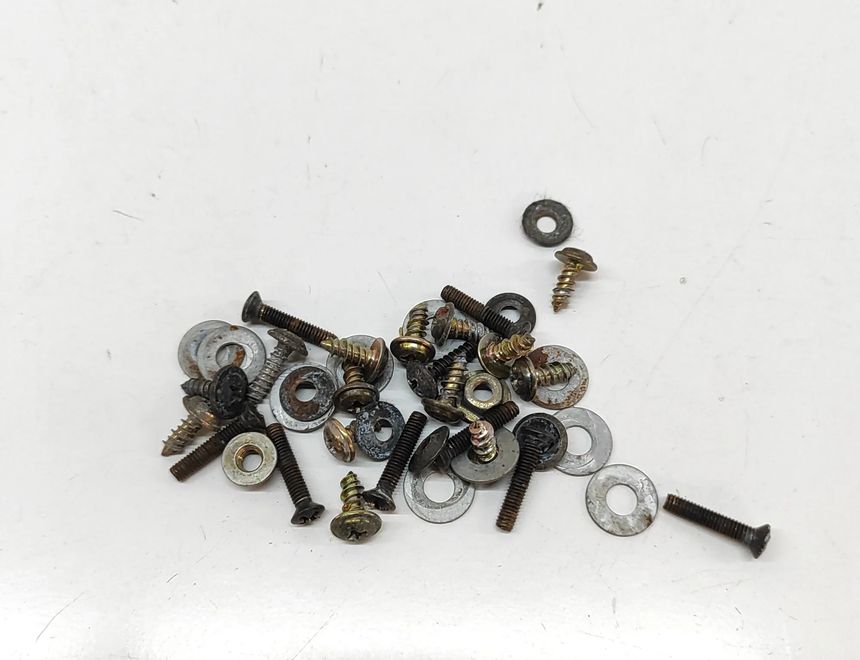 FERRARI Skruže 15901375,66624800 31400546