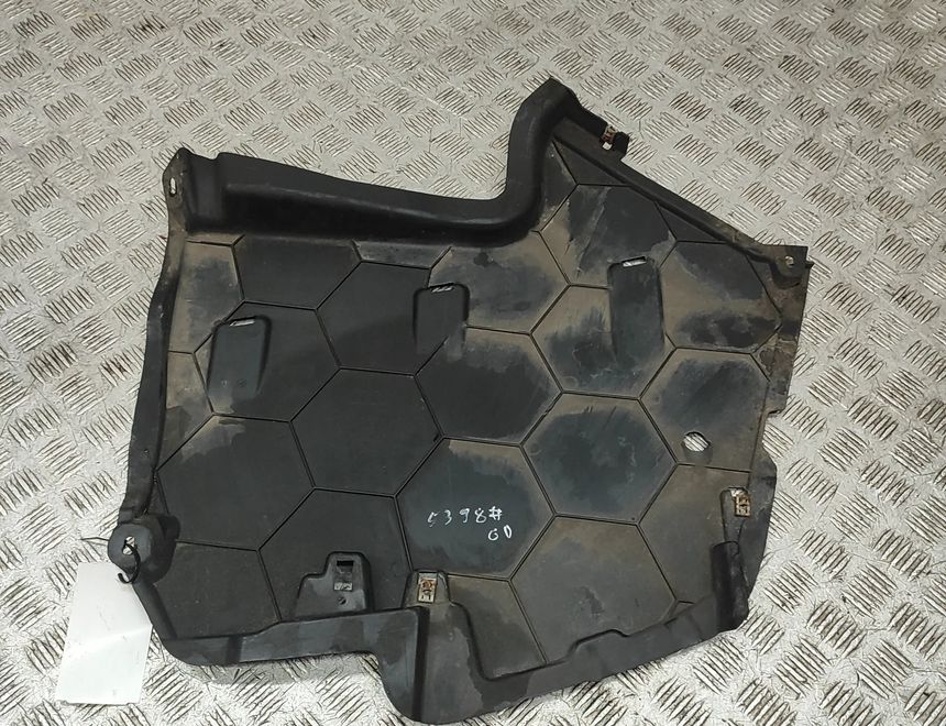 AUDI A5 Sportback F5 (2016-2024) Pravá zadná spodná ochrana 8W6825219C 31522969