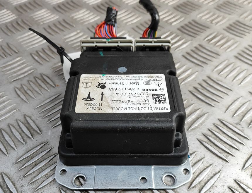 TESLA Model X 1 generation (2015-2024) SRS riadiaca jednotka 1036767-00-A 31670455