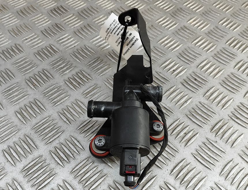 AUDI A5 F5 (2016-2024) Клапан радиатора отопления 4H0121671D,8W2819263 31724256