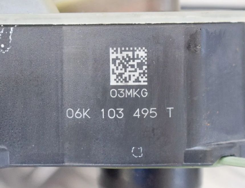 AUDI A4 B8/8K (2011-2016) Iné diely motorového priestoru 06K103495T 3175517