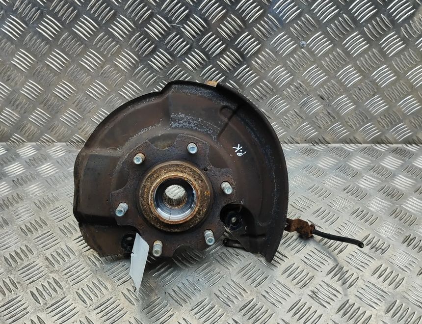 MITSUBISHI Pajero 4 generation (2006-2023) Ľavý predný náboj kolesa 3870A019 32002323