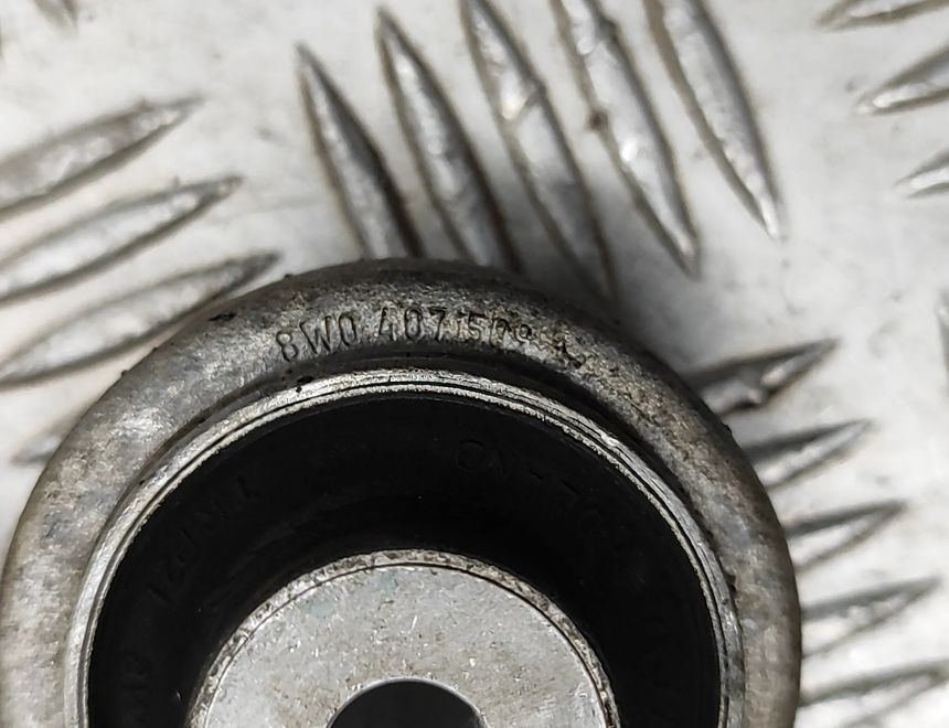 AUDI A4 B9/8W (2015-2024) Ступица передняя левая 8W0407559,8W0615311E,8W0407509,8W0407241F 32059425