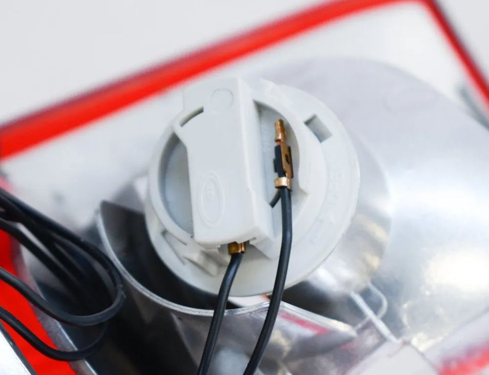 OPEL Insignia A (2008-2016) Ľavé zadné svetlo na kufri 13226854 3218265