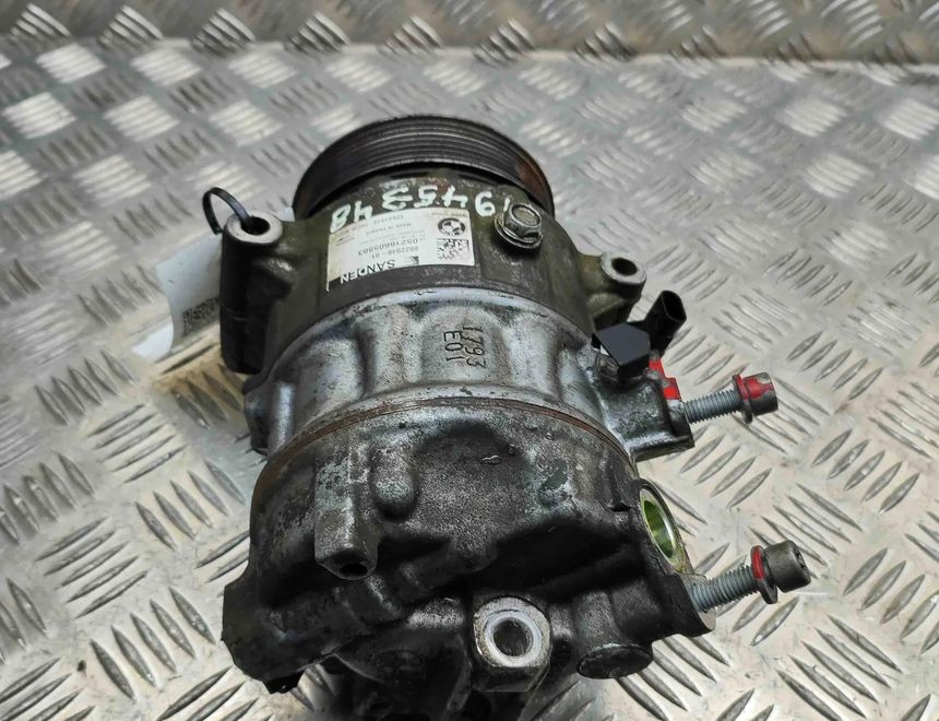 BMW M5 F90 (2017-2024) Hасос кондиционера 12941310,05216605863,6822848 32410812