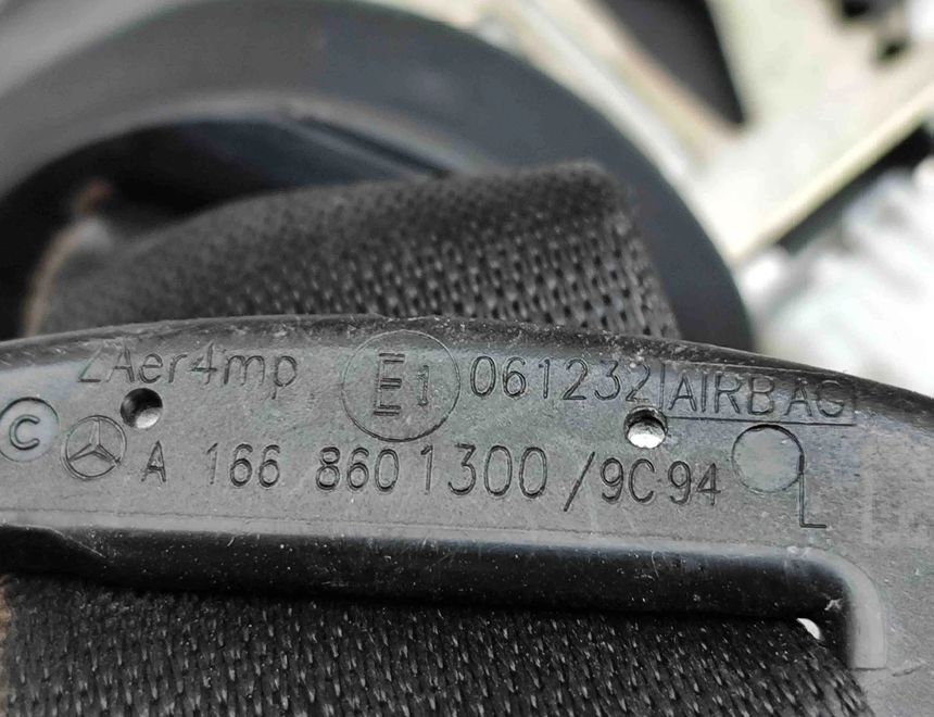 MERCEDES-BENZ GLE Coupe C292 (2015-2019) Front Left Seatbelt A1668601300 32572862