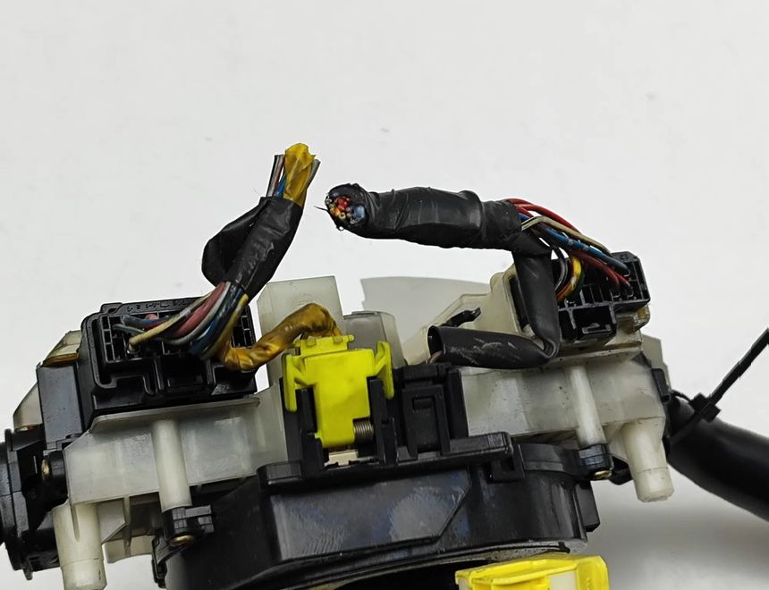 TOYOTA 4Runner 3 generation (1995-2003) Подрулевой переключатель 84310-35610 32799426