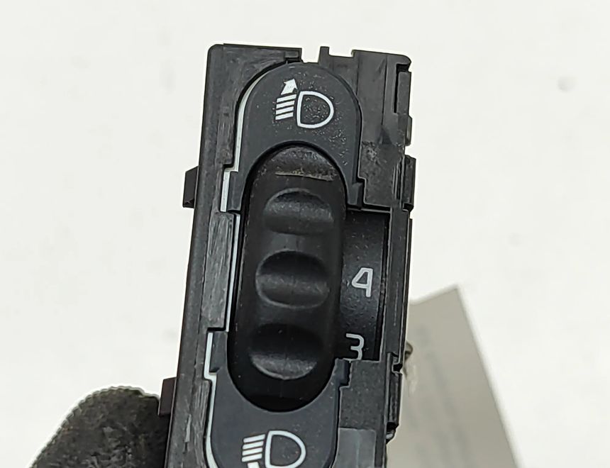 RENAULT Master 3 generation (2010-2023) Spínač na nastavenie výšky svetlometov 8200379685,7700841235 32857515