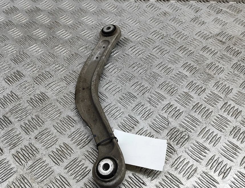 MERCEDES-BENZ C-Class W205/S205/C205 (2014-2023) Ľavé zadné rameno závesu A2053506103 33004471